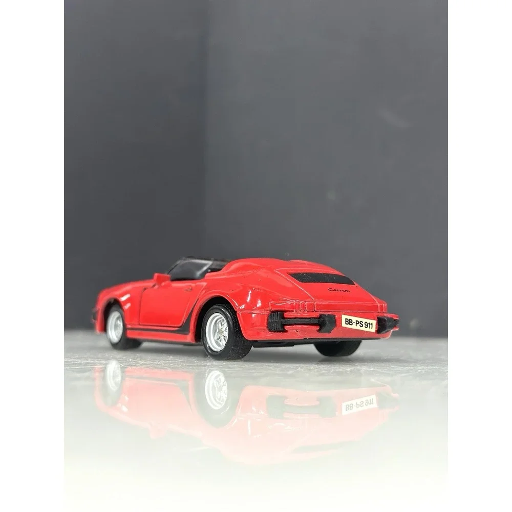 1/38 Maisto Motorized  Porsche 911 Speedster
